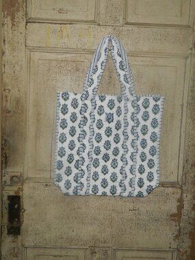 Mark & Graham Block Print Quilted Oversized Tote White Flower Monogrammed “M"